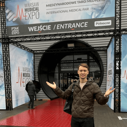 Warsaw Medical Expo 2025: kluczowe trendy w dziedzinie technologii medycznych oraz przegląd przygotowany przez dyrektora generalnego MEDICA+